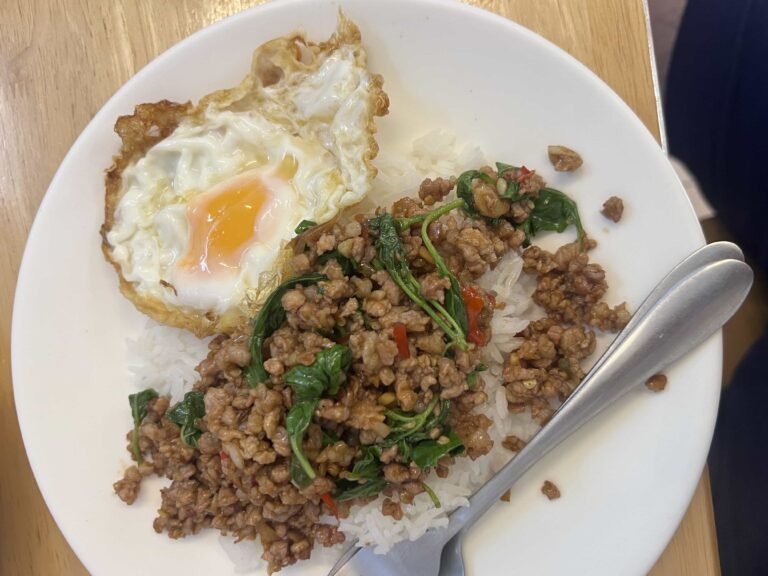 Original Thai Food Pad Krapao6 768x576