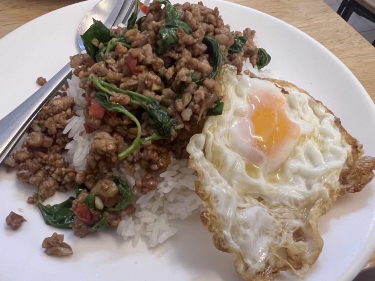Original Thai Food Pad Krapao8 768x576
