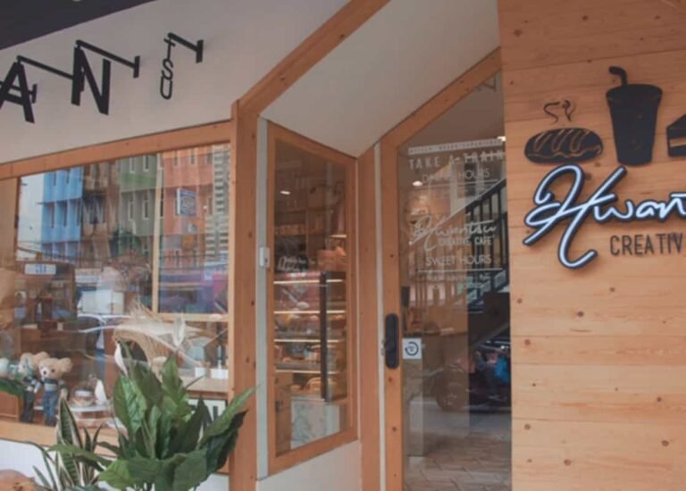 hwantsu creative cafe12 8.07.19 PM 768x550